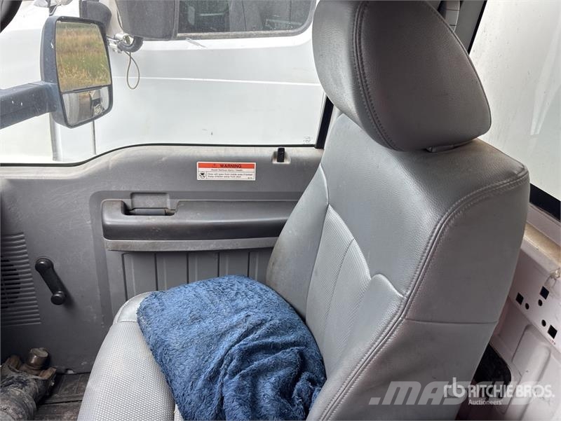 Ford F-750 4x2 Van Truck Φορτηγά Κόφα