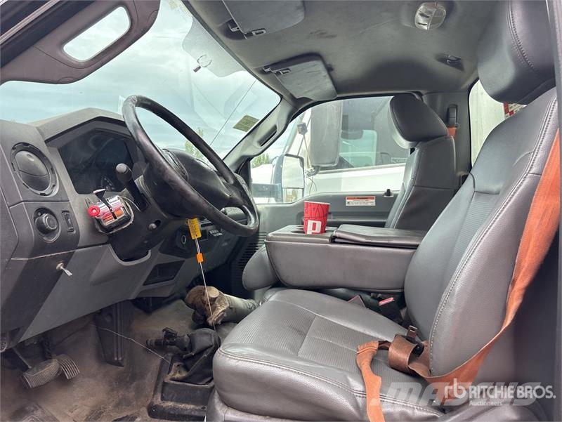 Ford F-750 4x2 Van Truck Φορτηγά Κόφα