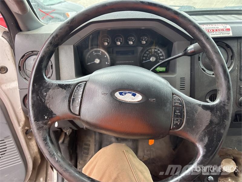 Ford F-750 4x2 Van Truck Φορτηγά Κόφα