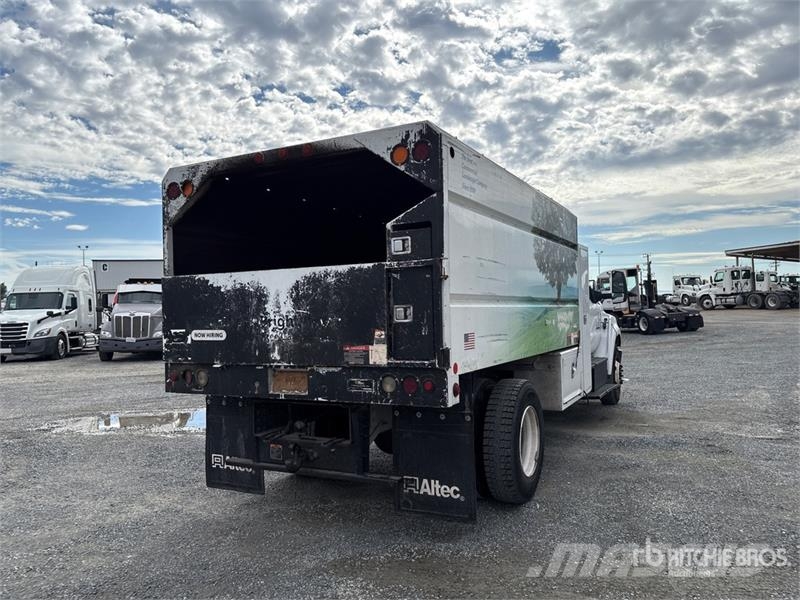 Ford F-750 XL 4x2 Chipper Truck Wood chip trucks