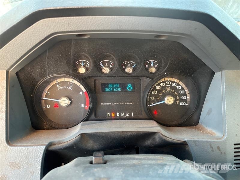Ford F-750 XL 4x2 Chipper Truck Caminhões de cavacos de madeira