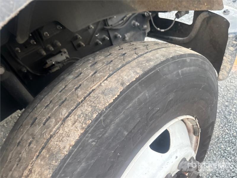 Ford F-750 XL 4x2 Extended Cab Chipper Truck Camion pour copeaux de bois
