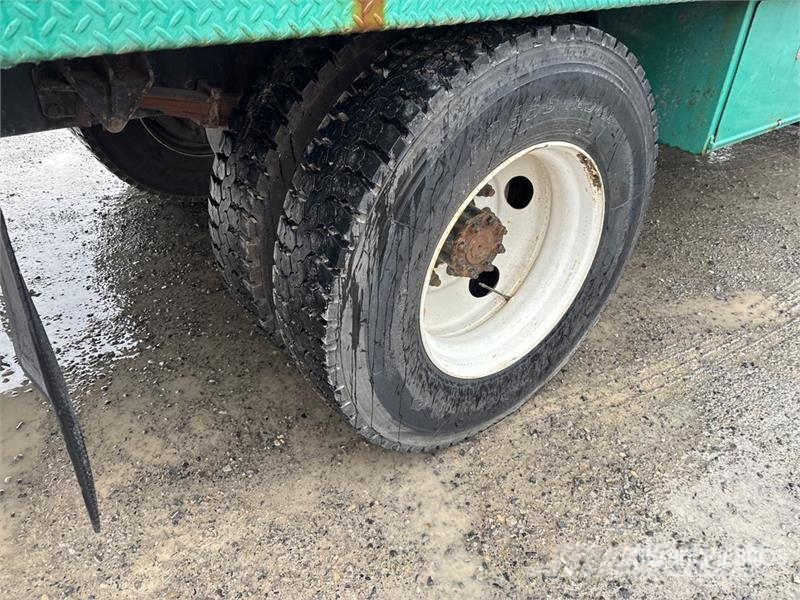 Ford F 750 XL 4x2 Flatbed Truck Pritschenwagen/Pritschenwagen mit Seitenklappe