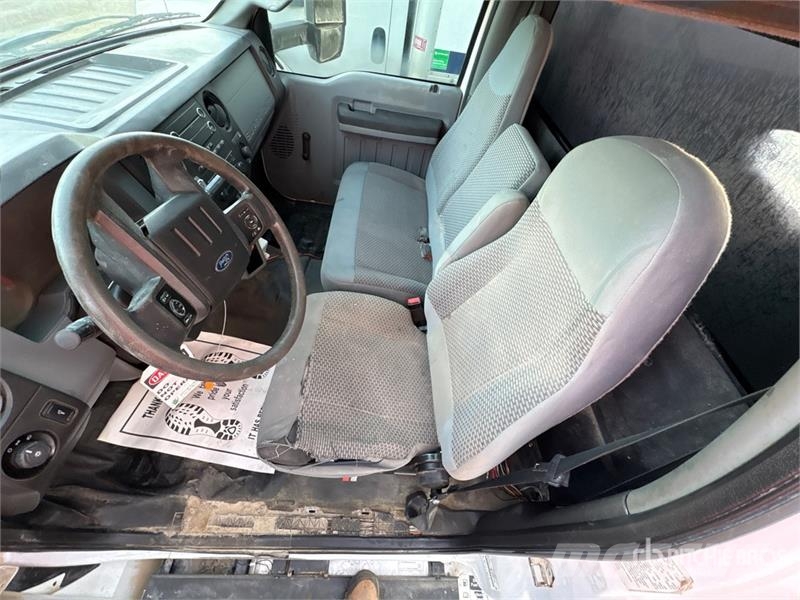 Ford F-750 XL 4x2 Service Truck Veículos municipais / de uso geral