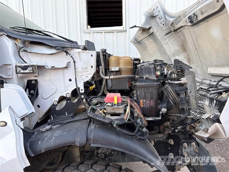 Ford F-750 XL 4x2 Service Truck Veículos municipais / de uso geral