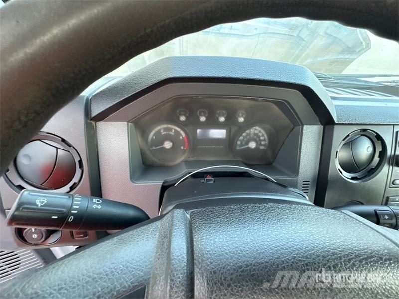 Ford F-750 XL 4x2 Service Truck Veículos municipais / de uso geral