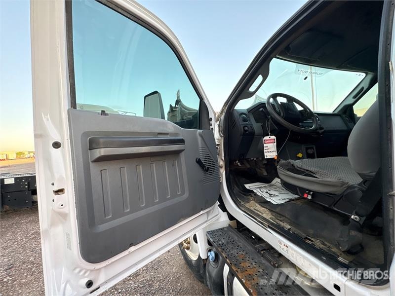 Ford F-750 XL 4x2 Service Truck Veículos municipais / de uso geral