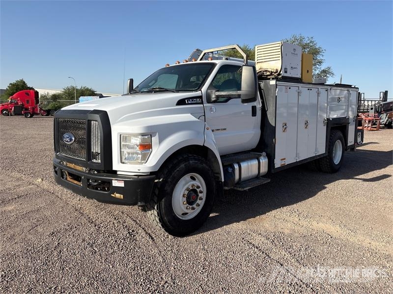 Ford F-750 XL 4x2 Service Truck Veículos municipais / de uso geral