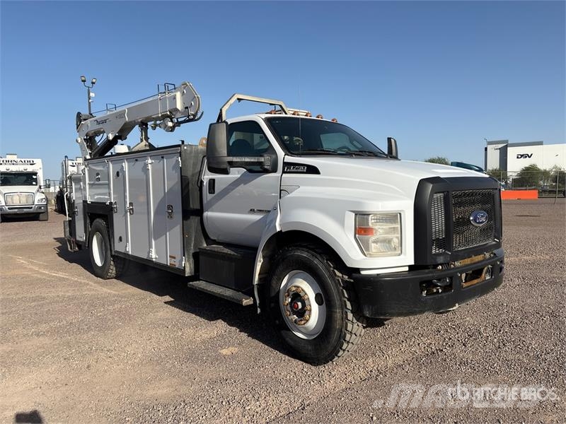 Ford F-750 XL 4x2 Service Truck Veículos municipais / de uso geral