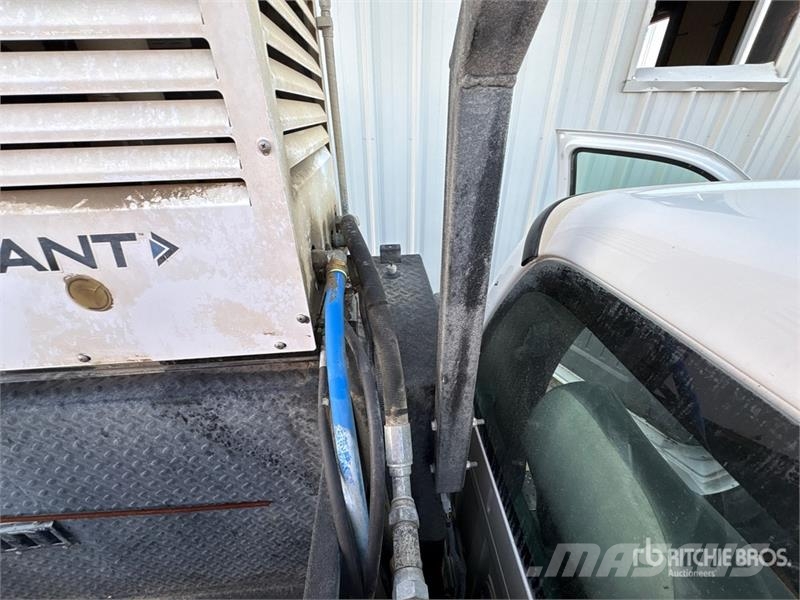 Ford F-750 XL 4x2 Service Truck Veículos municipais / de uso geral