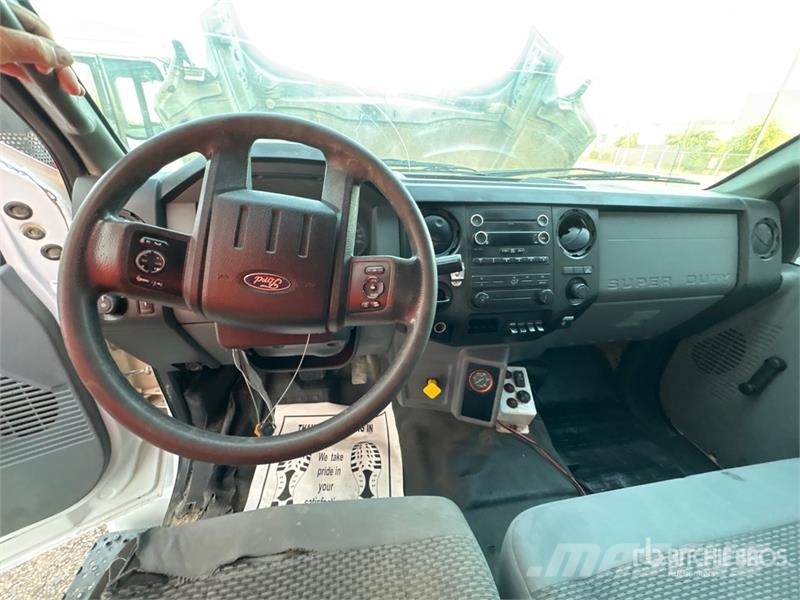 Ford F-750 XL 4x2 Service Truck Veículos municipais / de uso geral