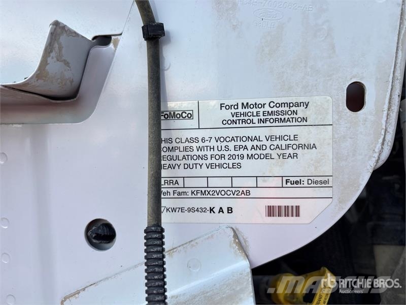 Ford F-750 XL 4x2 Service Truck Veículos municipais / de uso geral