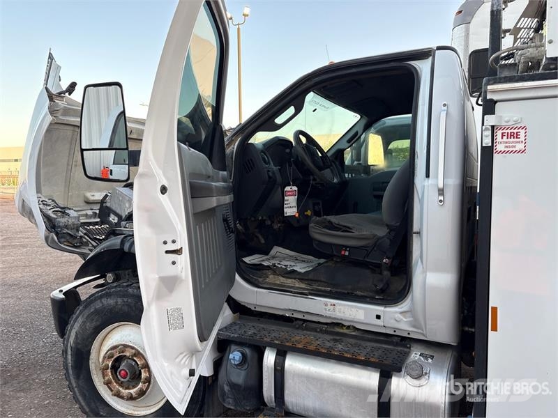 Ford F-750 XL 4x2 Service Truck Veículos municipais / de uso geral