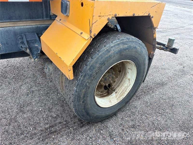 Ford F-800 2000 gal 4x2 Water Truck Autocisterne