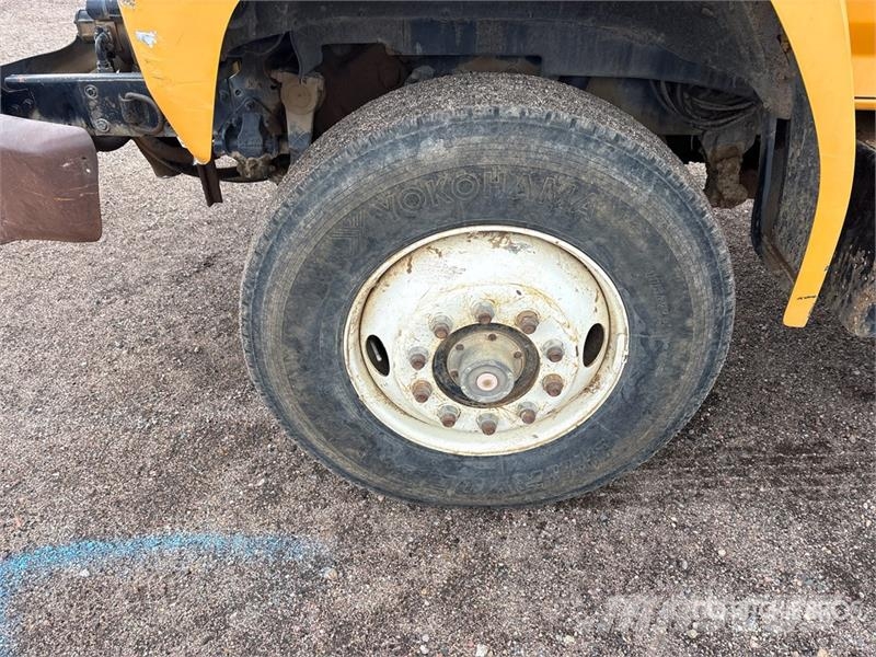 Ford F-800 2000 gal 4x2 Water Truck Autocisterne