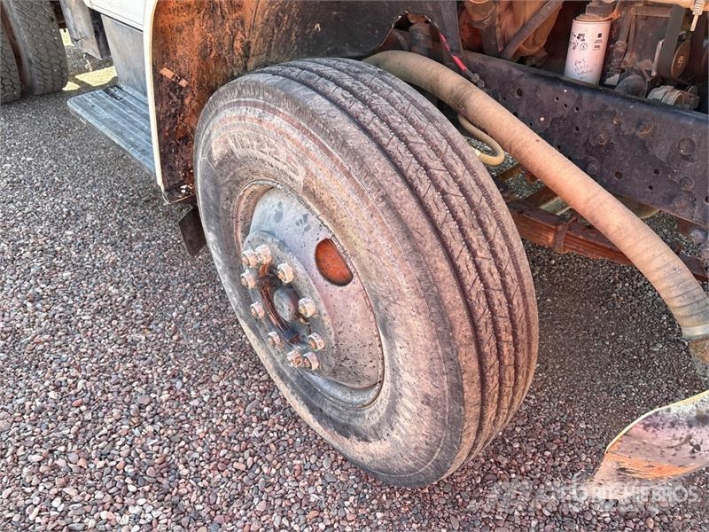 Ford F-800 2250 gal 4x2 Water Truck Cisterny na vodu