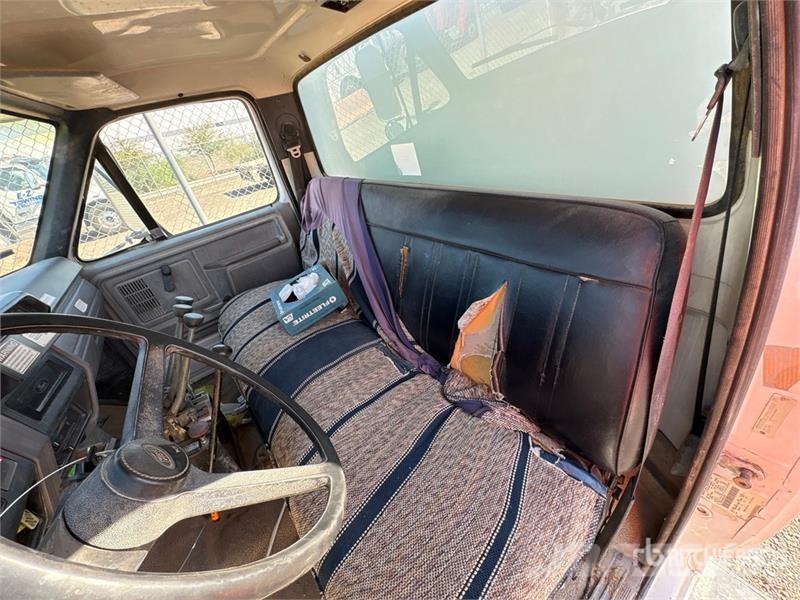 Ford F-800 2250 gal 4x2 Water Truck Cisterny na vodu