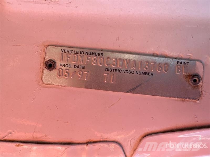 Ford F-800 2250 gal 4x2 Water Truck Cisterny na vodu