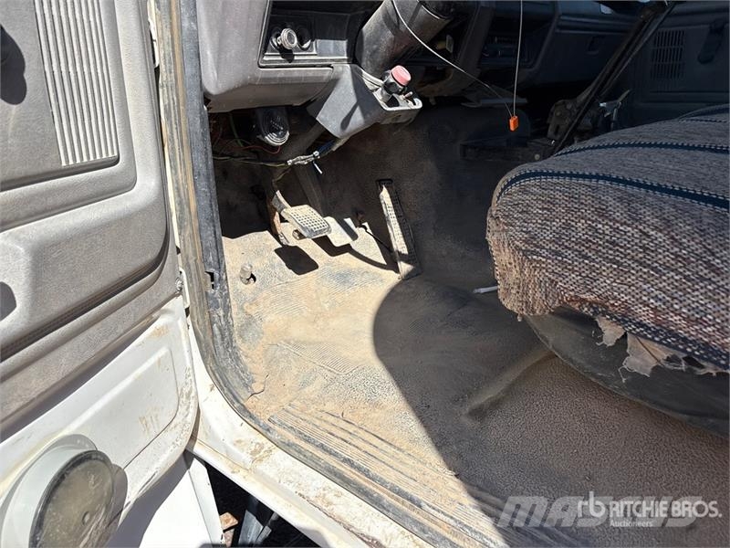 Ford F-800 2250 gal 4x2 Water Truck Cisterny na vodu