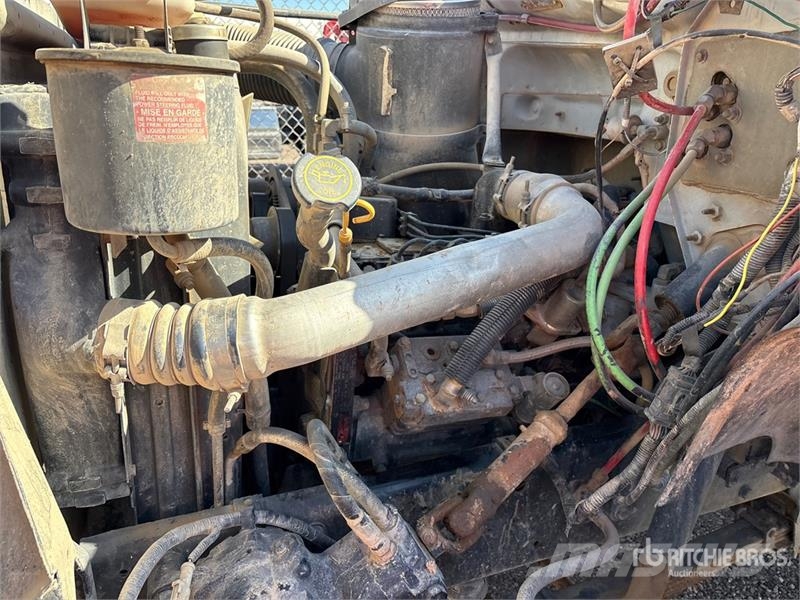 Ford F-800 2250 gal 4x2 Water Truck Cisterny na vodu