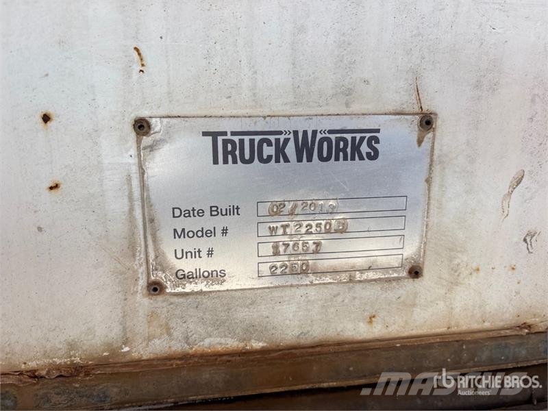 Ford F-800 2250 gal 4x2 Water Truck Cisterny na vodu