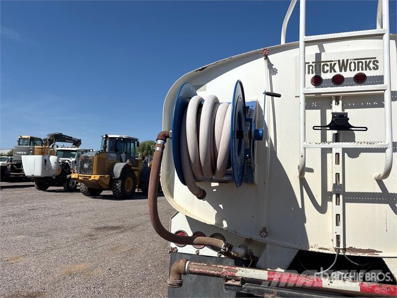Ford F-800 2250 gal 4x2 Water Truck Cisterny na vodu