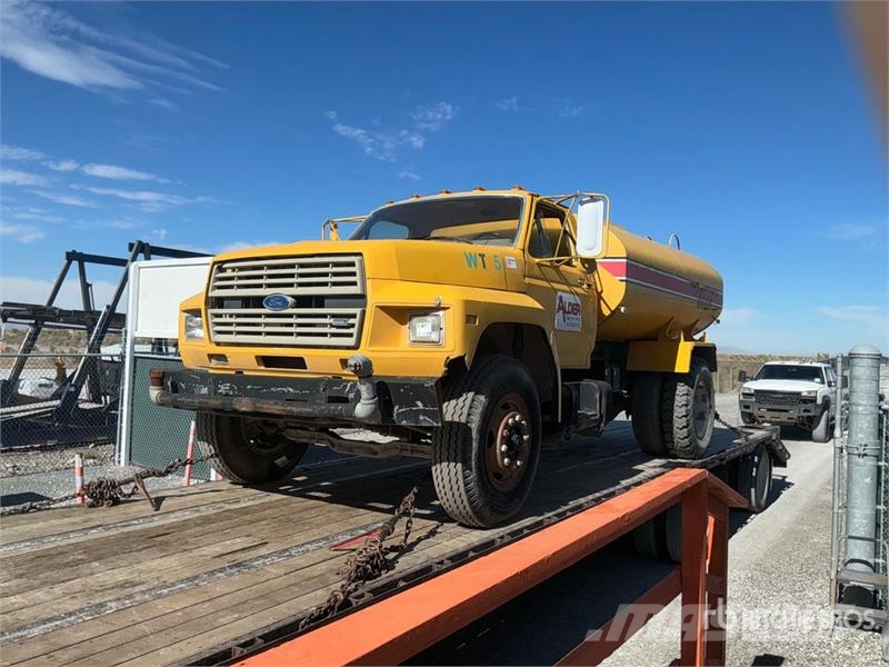 Ford F-800 Water Truck Ūdens mašīnas