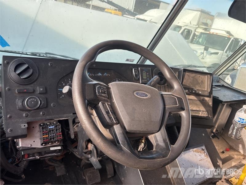 Ford F59 4x2 Step Van Varebiler