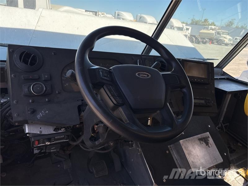 Ford F59 4x2 Step Van Varebiler