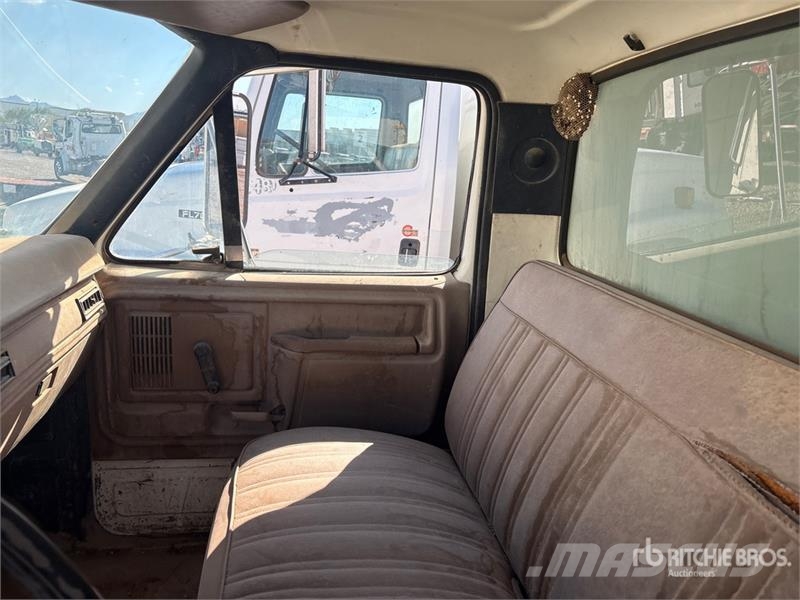 Ford F600 4x2 S/A Dump Truck (Inoperable) Kipper