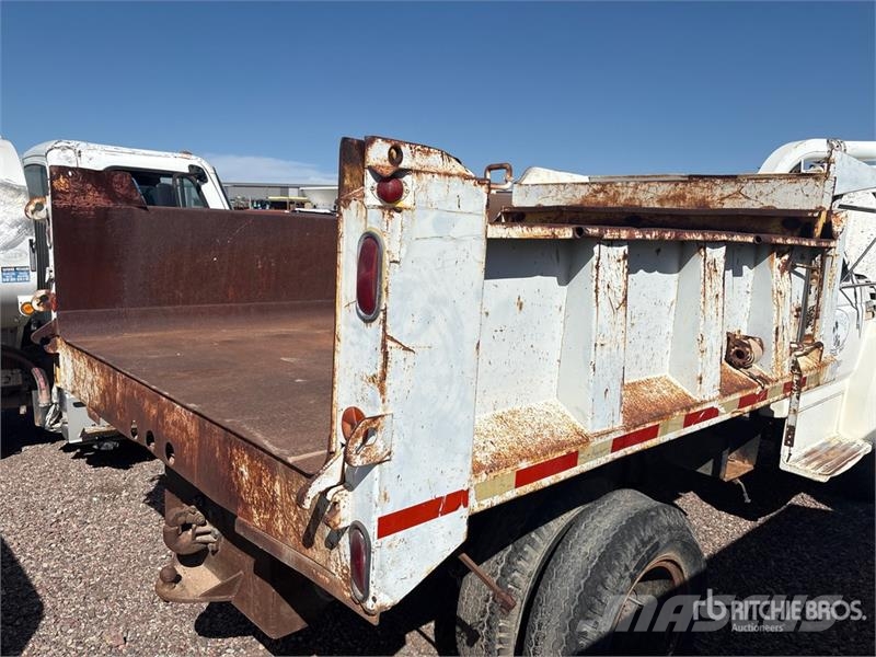 Ford F600 4x2 S/A Dump Truck (Inoperable) Kipper