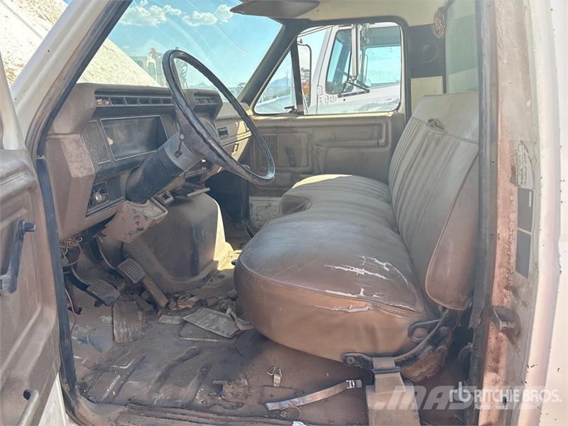 Ford F600 4x2 S/A Dump Truck (Inoperable) Kipper