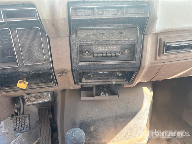 Ford F600 4x2 S/A Dump Truck (Inoperable) Kipper