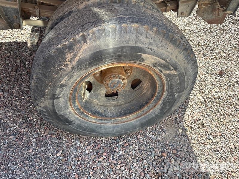 Ford F600 4x2 S/A Dump Truck (Inoperable) Kipper