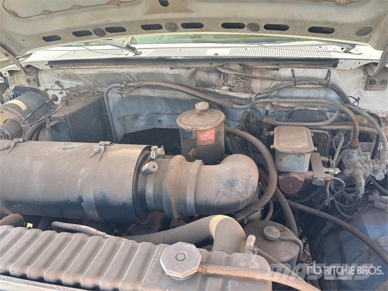 Ford F600 4x2 S/A Dump Truck (Inoperable) Kipper