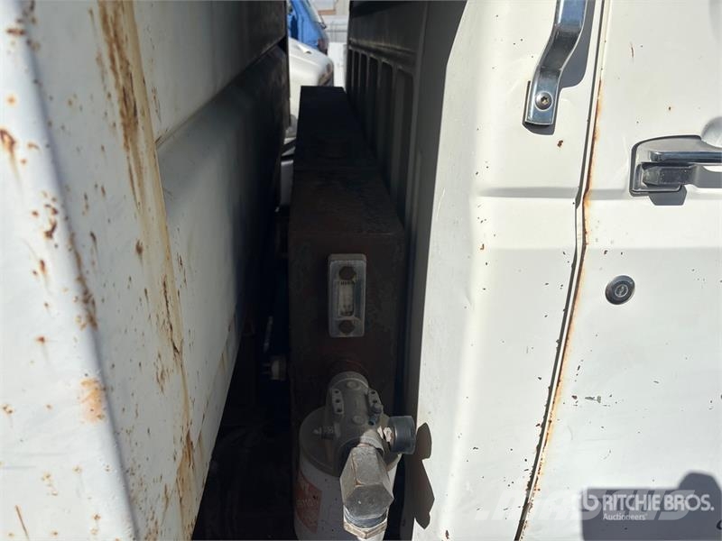 Ford F600 4x2 S/A Dump Truck (Inoperable) Kipper