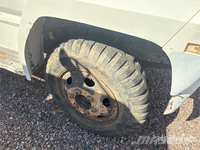 Ford F600 4x2 S/A Dump Truck (Inoperable) Kipper