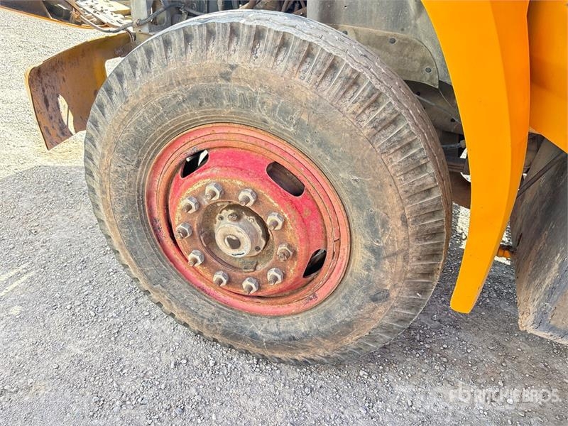 Ford F800 4x2 S/A Dump Truck Самосвал