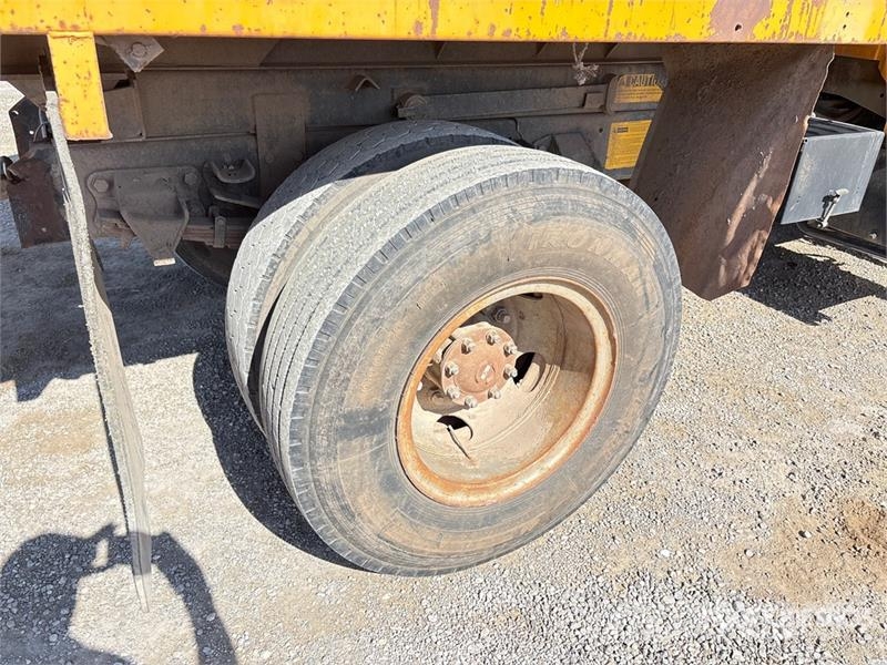 Ford F800 4x2 S/A Dump Truck Самосвал