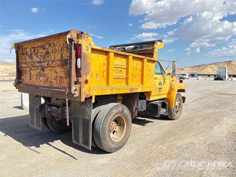 Ford F800 4x2 S/A Dump Truck Самосвал
