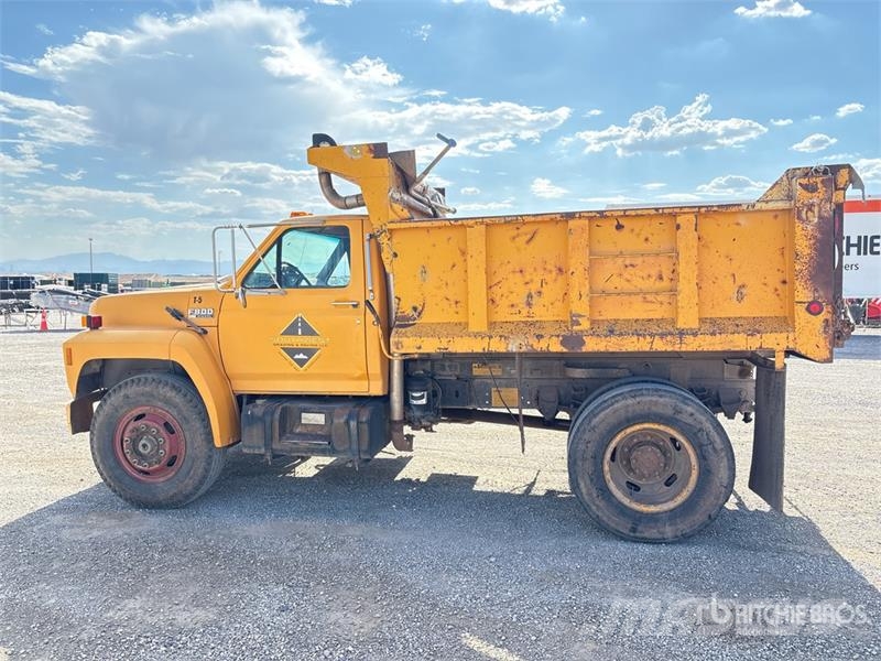 Ford F800 4x2 S/A Dump Truck Самосвал