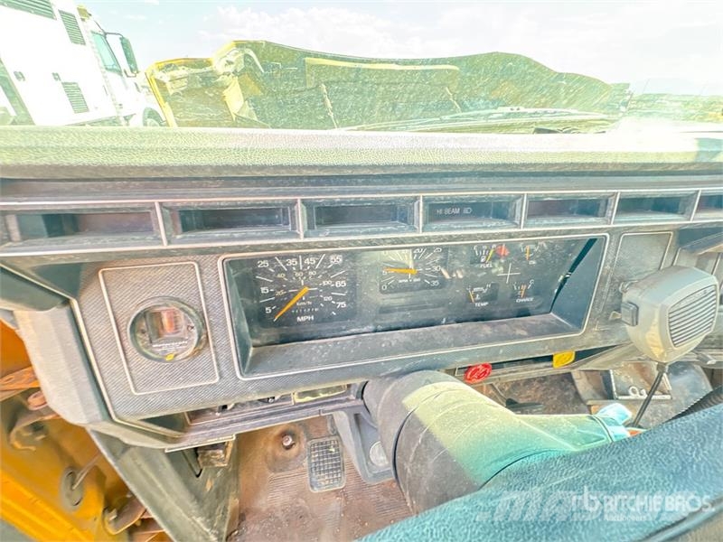 Ford F800 4x2 S/A Dump Truck Самосвал