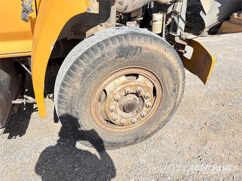 Ford F800 4x2 S/A Dump Truck Самосвал