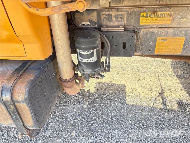 Ford F800 4x2 S/A Dump Truck Самосвал