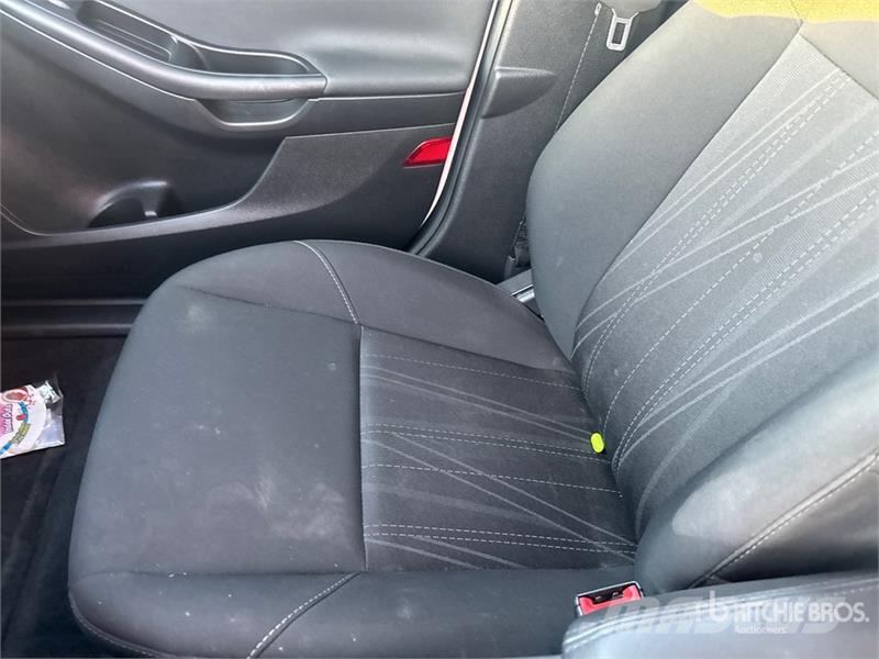 Ford Focus SE 汽车