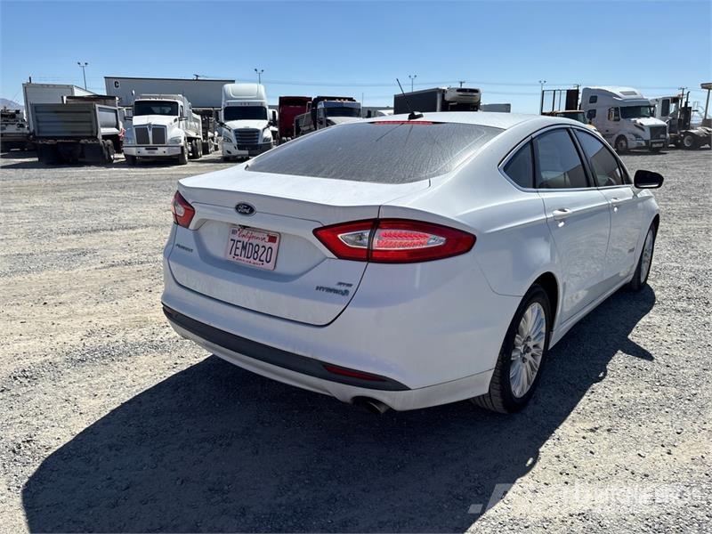 Ford Fusion Hybrid Automobile Automobili