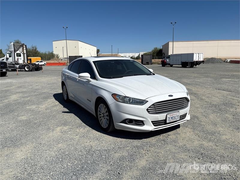 Ford Fusion Hybrid Automobile Automobili