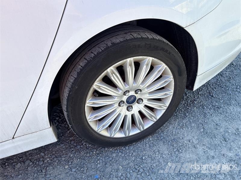Ford Fusion Hybrid Automobile Automobili