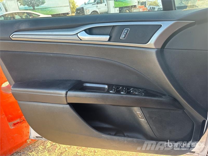 Ford Fusion Hybrid Automobile 汽车