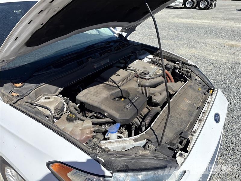Ford Fusion Hybrid Automobile Automobili